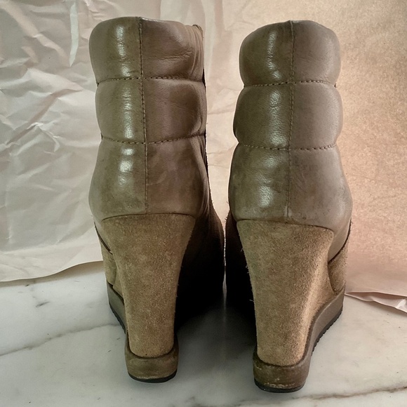 SURFACE TO AIR Platform Wedge Taupe Suede bootie 40 US 9.5 - Picture 6 of 7
